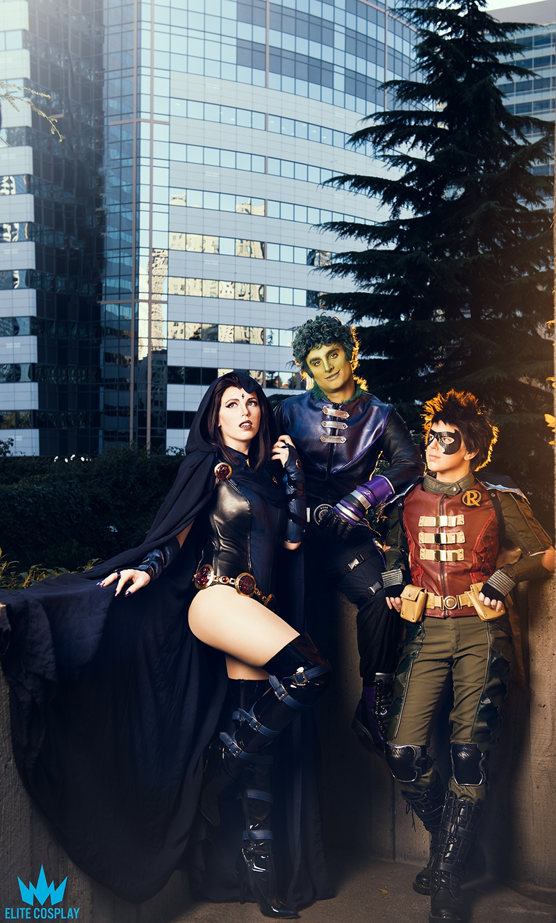 Illustration for article titled Cosplay: Teen Titans Now Young Adult TitansĀ